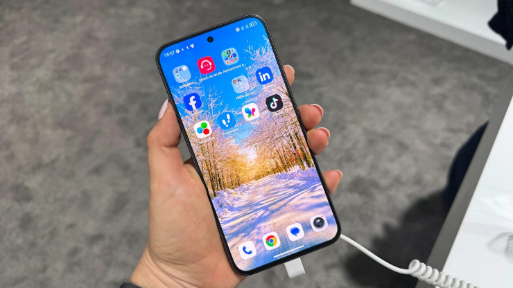 Một điện thoại sử dụng màn hình AMOLED.