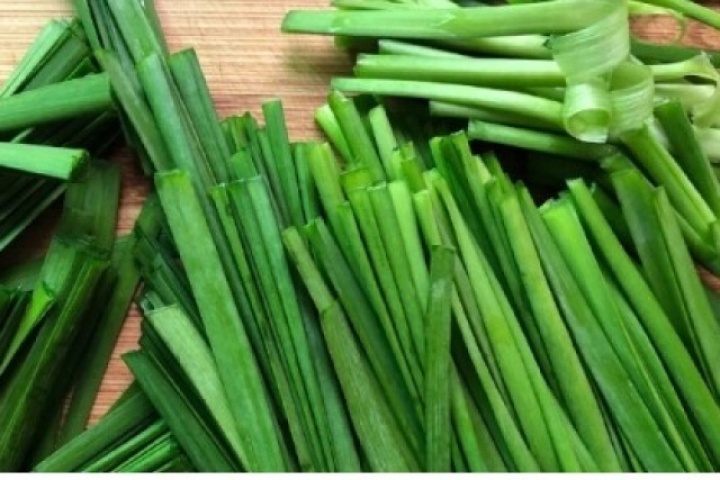 Rau rẻ bèo ở Việt Nam, ra nước ngoài “hét giá” gần 200.000đ/kg