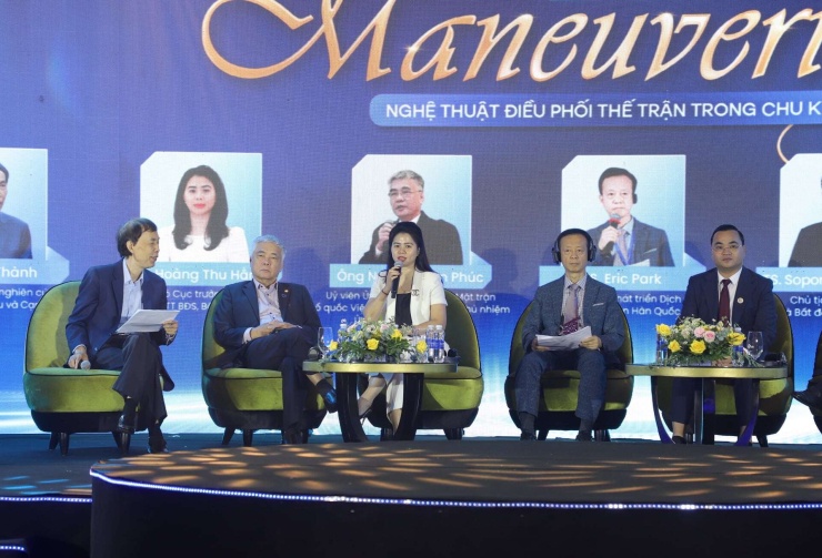 Các đại biểu phát biểu, trao đổi tại Ngày hội Môi giới Bất động sản Việt Nam 2026. Ảnh: H.X
