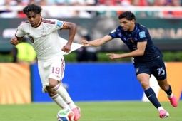Video bóng đá Uruguay - Tây Ban Nha: Sai lầm  & amp; thẻ đỏ, niềm vui đầu bảng (World Cup)