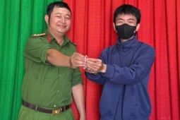 Người đàn ông đánh rơi nhẫn kim cương gần 100 triệu tại siêu thị ở Lâm Đồng