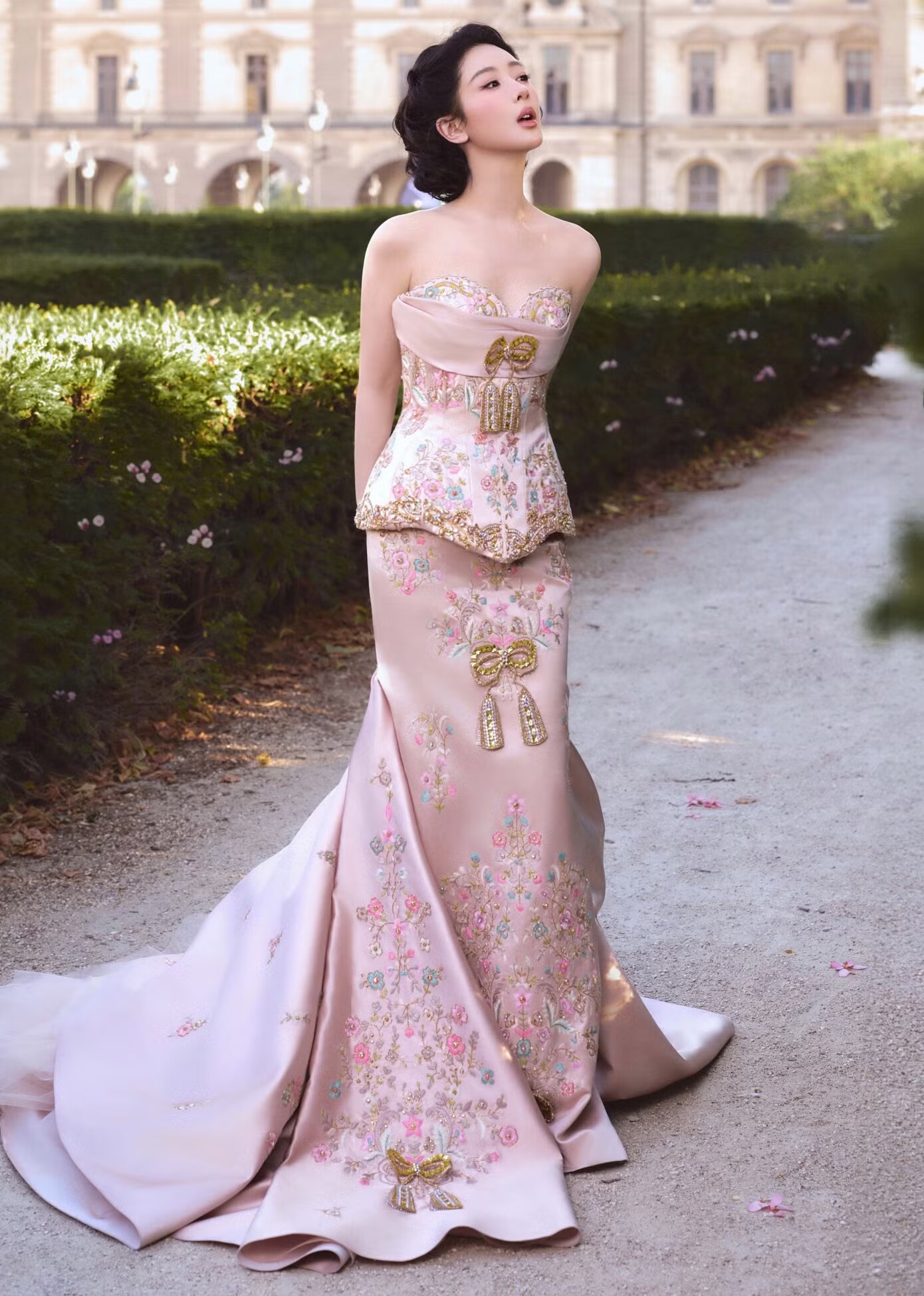 Dương Mịch, Dương Tử tỏa sáng trên thảm đỏ Bạch Ngọc Lan - 5