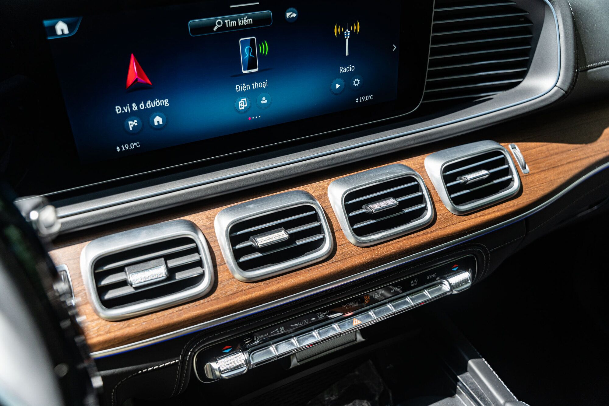 Mercedes-Maybach GLS 480 công bố giá bán từ 8,999 tỷ đồng tại Việt Nam - 9