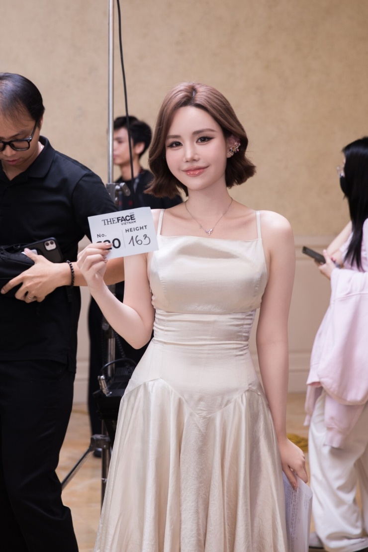 H'Hen Niê, Võ Hoàng Yến, Anh Thư đua vẻ sexy ở The Face Vietnam - 9