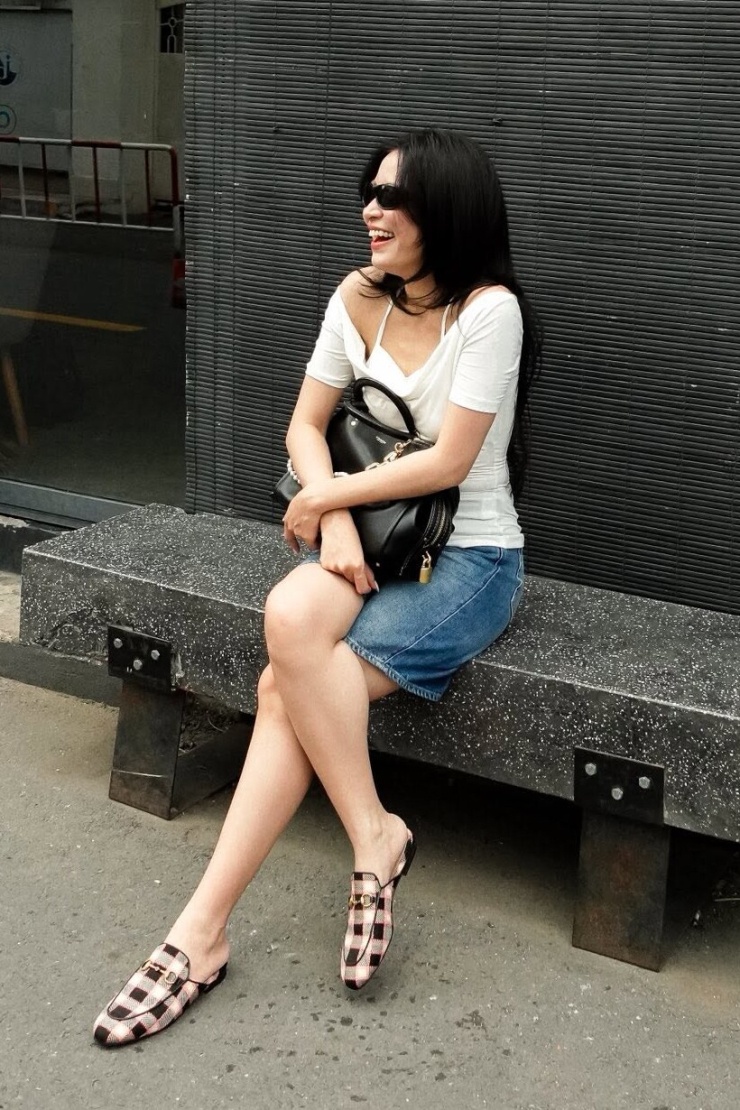 Ảnh sao 28/6: Lê Giang cưng nựng con gái của Lê Lộc - 3