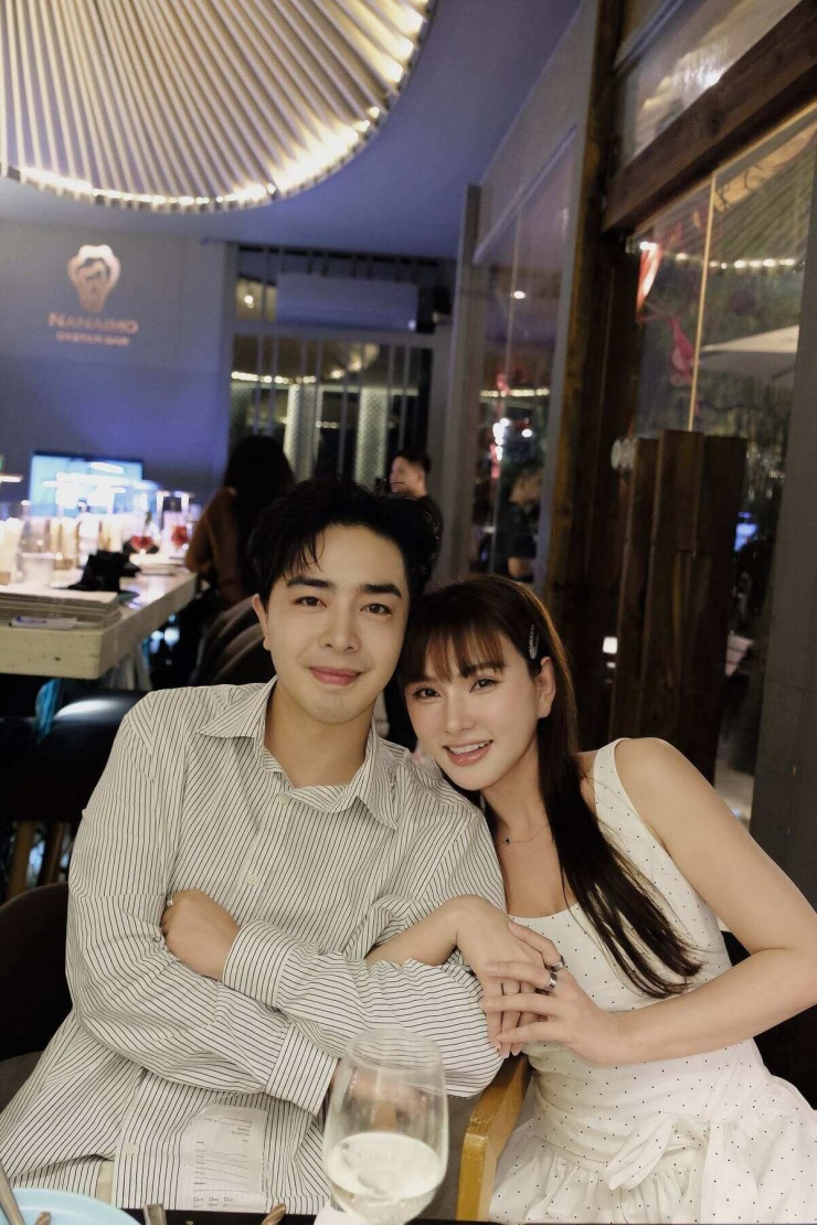 Ảnh sao 28/6: Lê Giang cưng nựng con gái của Lê Lộc - 10