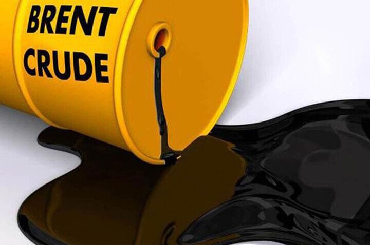 Giá dầu tiếp tục lao dốc. (Ảnh: Punchg).