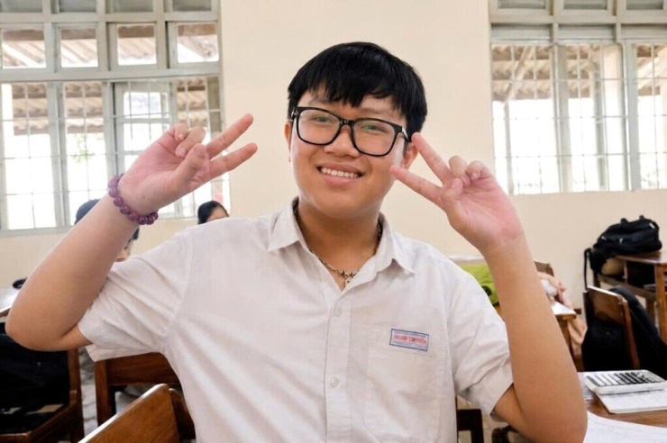 Nguyễn Trần Minh Thành, thủ khoa thi lớp 10 chuyên tỉnh Đăk Lăk năm 2026. Ảnh: Nhân vật cung cấp