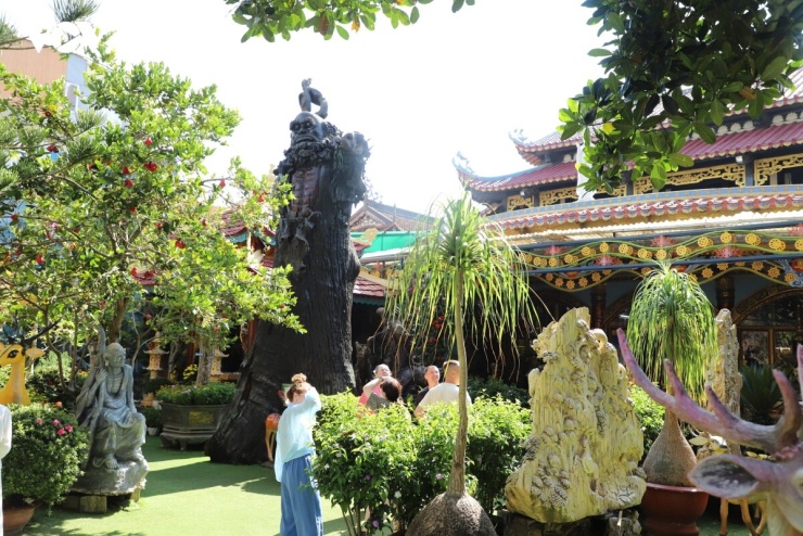 Tượng Bồ Đề Đạt Ma&nbsp;bằng gỗ lớn nhất Việt Nam.