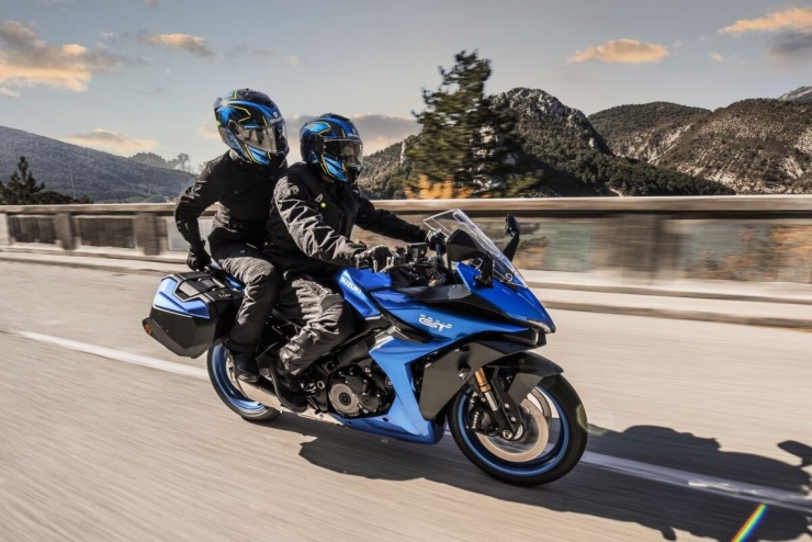 Suzuki GSX-S1000GT trở thành lựa chọn hấp dẫn cho những ai muốn vừa đi xa, vừa tận hưởng cảm giác lái thể thao. Ảnh: Suzuki