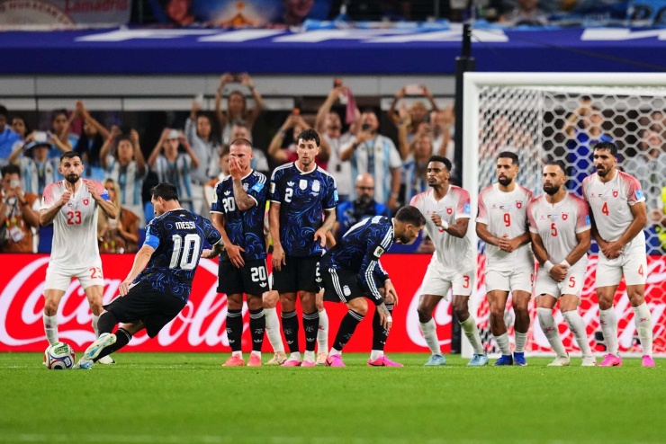 Những kỷ lục liên tiếp được tạo ra bởi Messi. Ảnh: AP