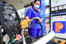 Giá xăng dầu hôm nay 28/6: Tiếp tục lao dốc