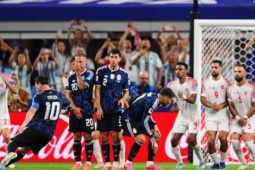 Ai cản được Messi khi chính lịch sử đang chạy theo anh?