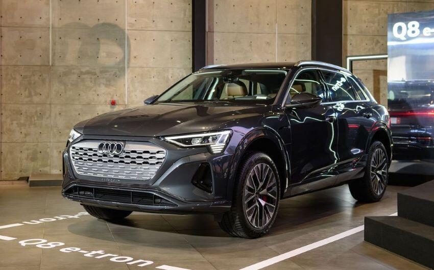 Audi triệu hồi dòng xe điện e-tron và Q8 e-tron vì lỗi bộ trợ lực phanh - 1