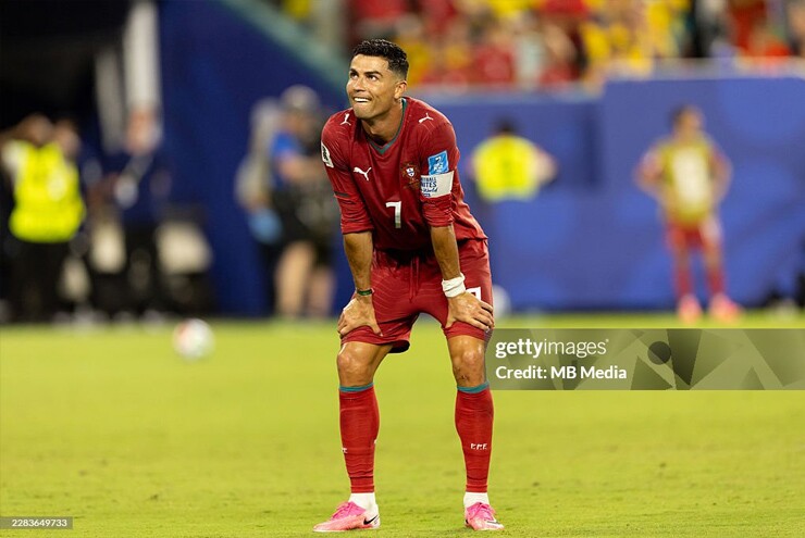 Ronaldo trở thành gánh nặng của toàn đội?