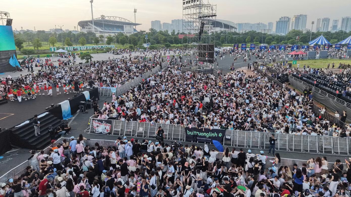 Toàn cảnh concert Thanh xuân khiến 20.000 khán giả Hà Nội đứng ngồi không yên - 1