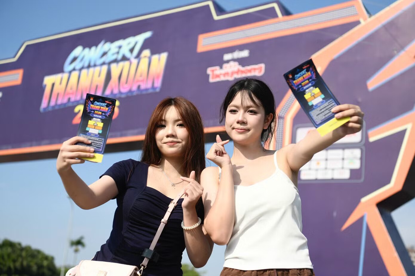 Toàn cảnh concert Thanh xuân khiến 20.000 khán giả Hà Nội đứng ngồi không yên - 13