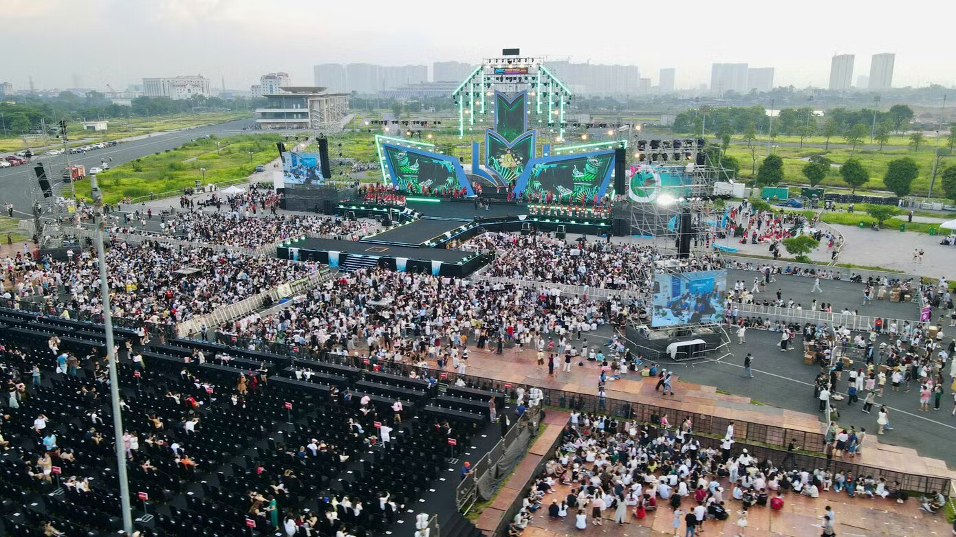 Toàn cảnh concert Thanh xuân khiến 20.000 khán giả Hà Nội đứng ngồi không yên - 15