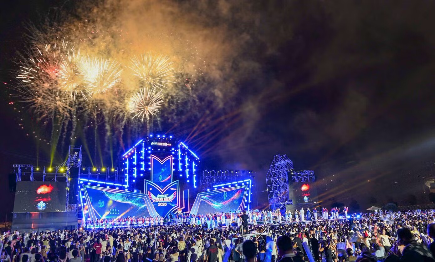 Toàn cảnh concert Thanh xuân khiến 20.000 khán giả Hà Nội đứng ngồi không yên - 25