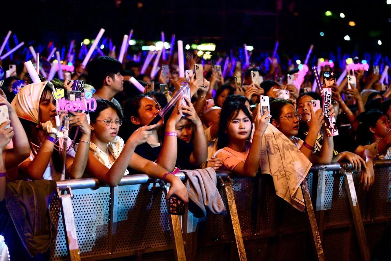 Toàn cảnh concert Thanh xuân khiến 20.000 khán giả Hà Nội đứng ngồi không yên - 30