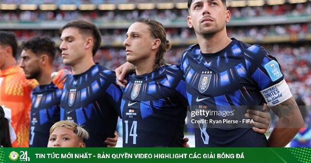 Uruguay hủy chuyến bay riêng, trừng phạt cầu thủ sau World Cup thảm họa