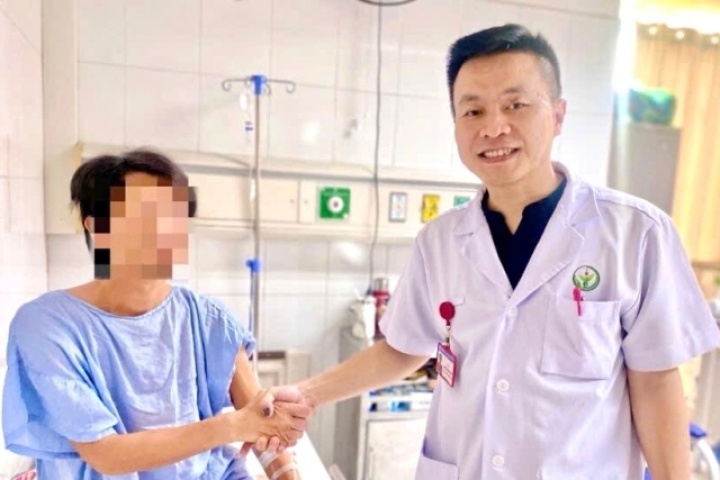 Bệnh viện Việt Đức cứu sống ca đứt rời trực tràng hiếm gặp, chưa có trong y văn