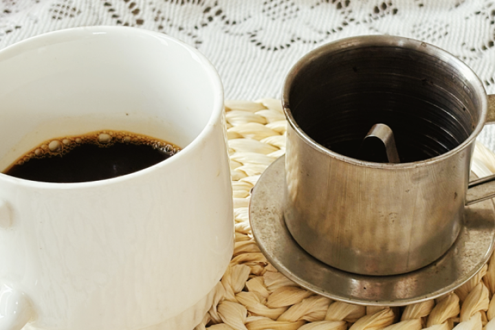 Uống cà phê ảnh hưởng sinh lý nam thế nào