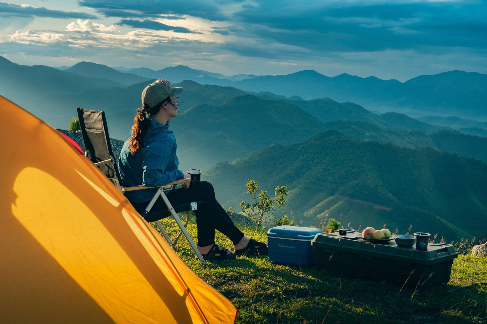 Buổi sáng sớm là thời điểm tuyệt vời để chụp ảnh ở đỉnh Ngọa Vân. Ảnh: Lam Kiên