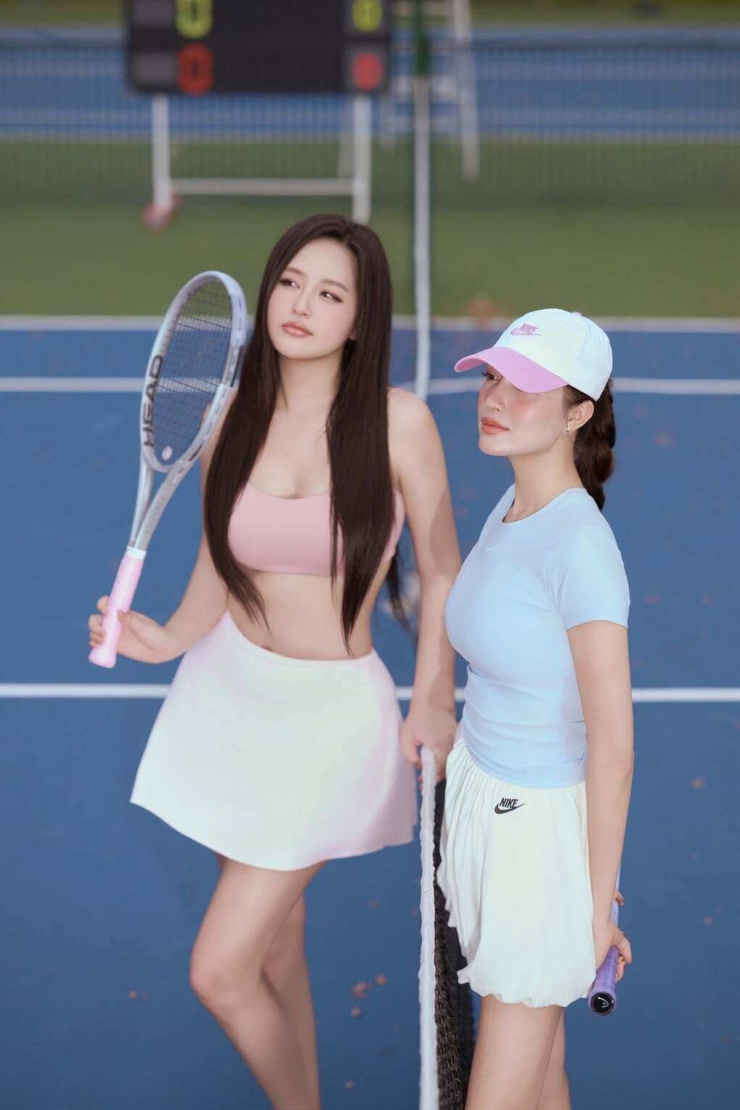 Ảnh sao 29/6: Mai Phương Thúy khoe vẻ gợi cảm trên sân tennis - 1