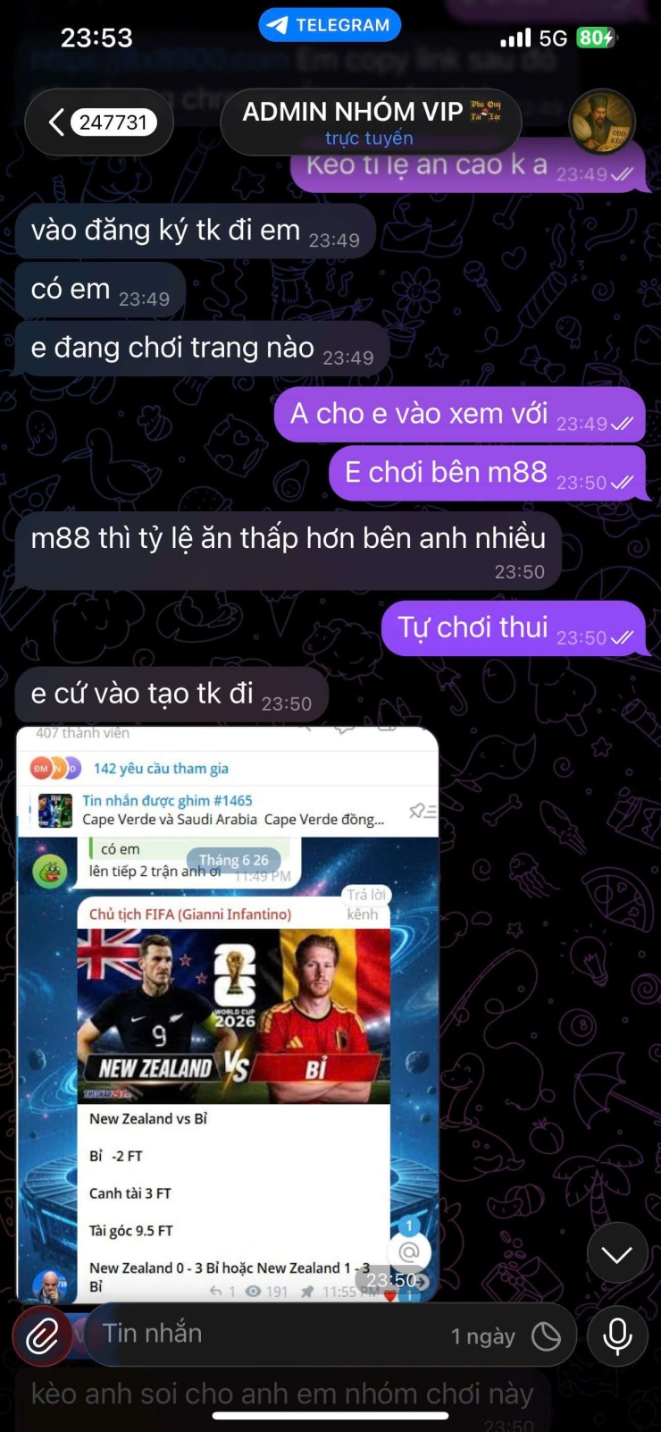 Nửa đêm, ADmin trang wed vẫn miệt mài lôi kéo người xem cá độ bóng đá. Ảnh: SC