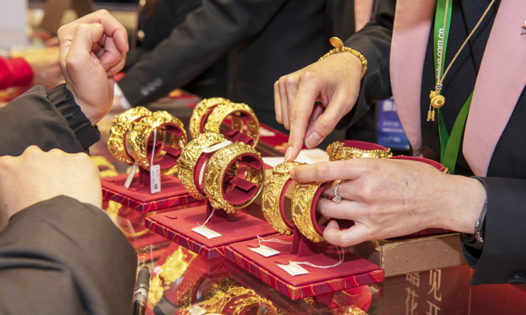 Từ đỉnh gần 5.600 USD/ounce xuống quanh mốc 4.000 USD/ounce, vàng đang ở vùng giá hấp dẫn nhất trong nhiều tháng. Ảnh: Global Times