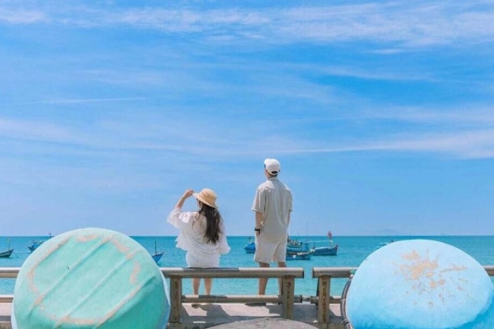 Biển Dốc Lết 'đẹp như tranh' trong mắt khách Hà Nội