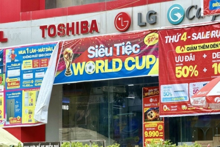 Hàng loạt siêu thị điện máy giảm giá tới 50% các sản phẩm tivi trong mùa World Cup