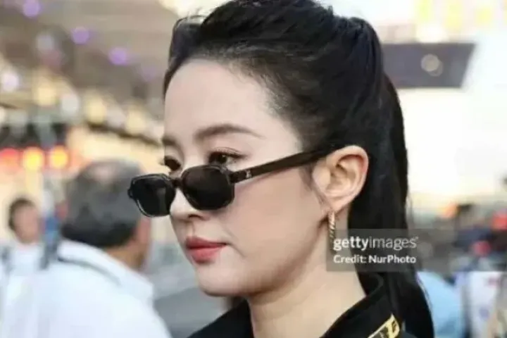 Lưu Diệc Phi hết đường nhận giải thưởng