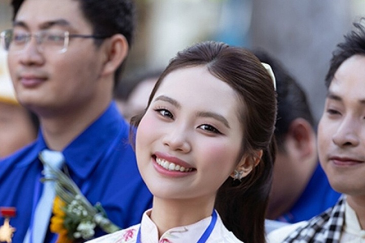 23 tuổi, Phương Mỹ Chi tiếp tục có tin vui