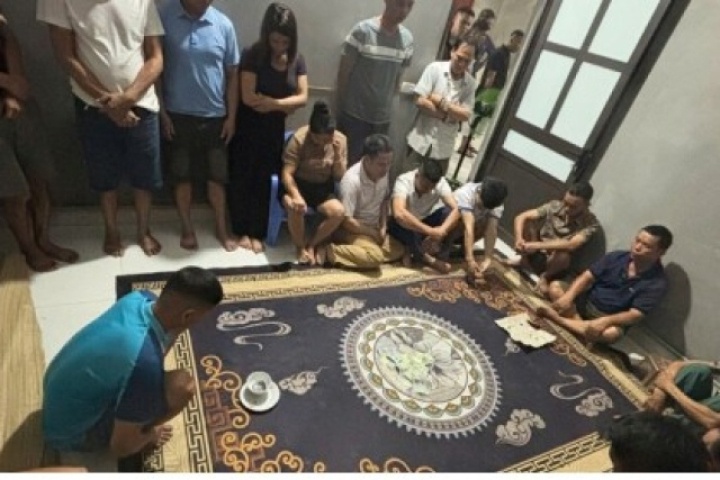 Bắc Ninh triệt phá sới bạc "boongke", bắt giữ 21 đối tượng