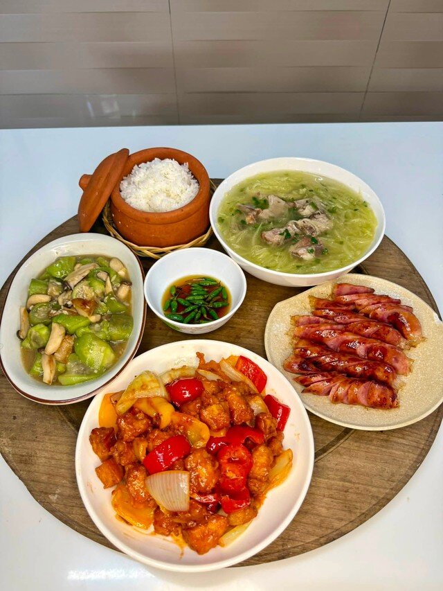 7 mâm cơm gia đình cho người 'bận tối mắt tối mũi', nấu nhanh, món nào cũng ngon - 1