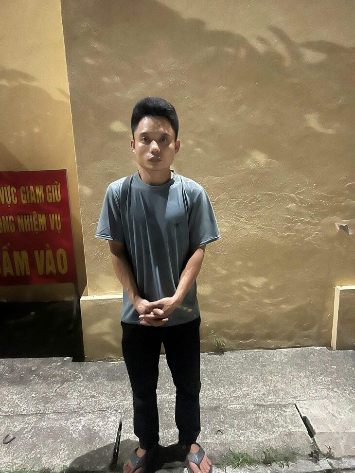 Bùi Văn Việt tại cơ quan công an. Ảnh: Công an Hà Nội.
