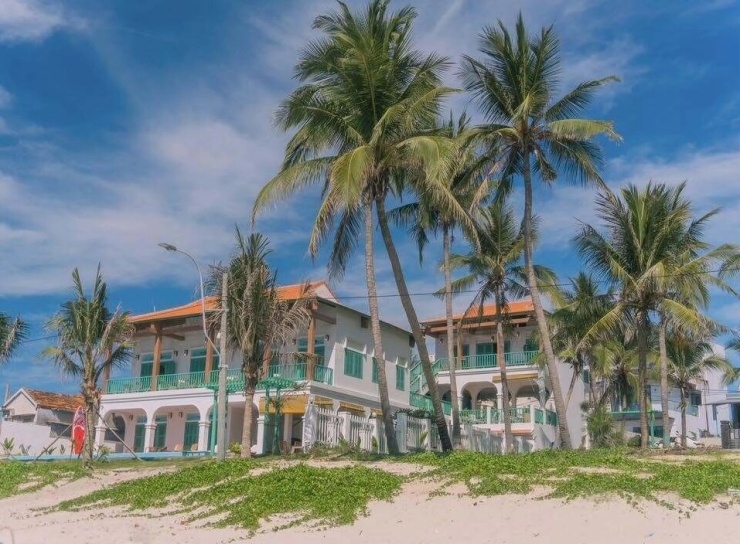 Biển Dốc Lết 'đẹp như tranh' trong mắt khách Hà Nội - 7