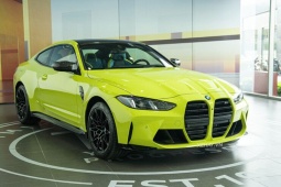 BMW M4 Competition màu sơn độc, giá hơn 5,6 tỷ đồng