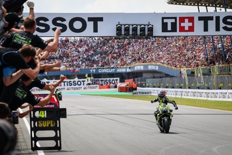 Đua xe MotoGP, Dutch GP: “Chiến binh samurai” Ogura chiến thắng đầy cảm xúc, mở toang cuộc đua vô địch