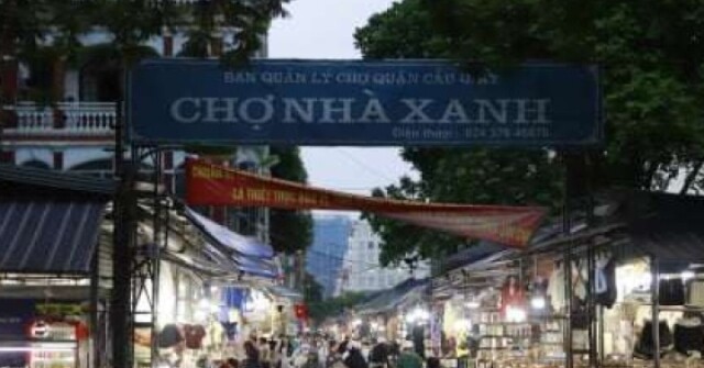 Khu chợ sinh viên giá rẻ nức tiếng Hà Nội trước kế hoạch giải tỏa để mở rộng đường
