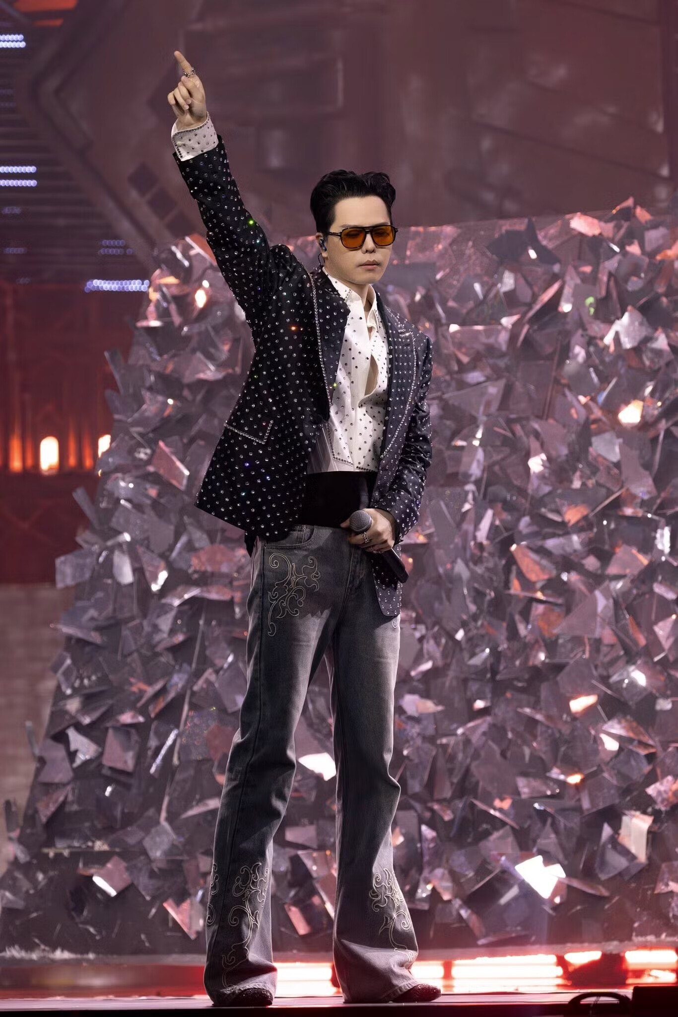 ATVNCG 2026: Một "Anh Tài" dát hàng hiệu tiền tỷ, gợi nhớ phong cách G-Dragon - 3