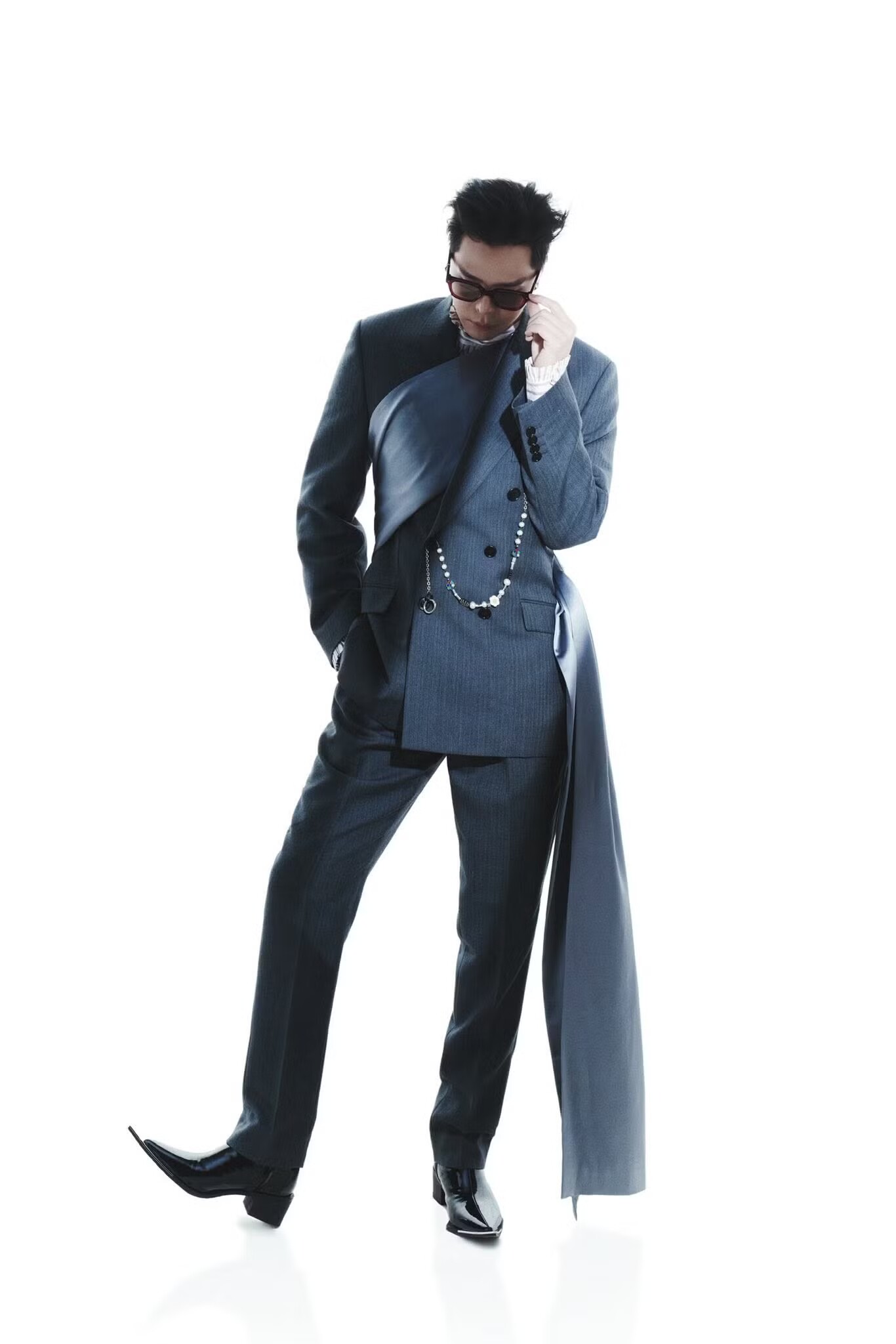 ATVNCG 2026: Một "Anh Tài" dát hàng hiệu tiền tỷ, gợi nhớ phong cách G-Dragon - 13
