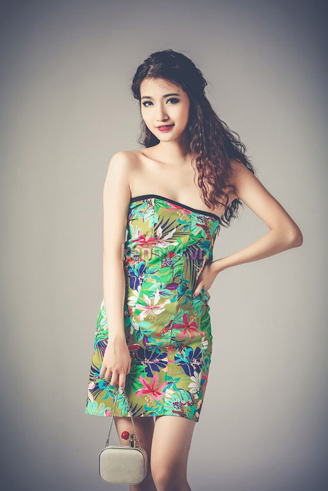 Phạm Mỹ Linh hiện là một trong những nữ MC gây chú ý trên mạng xã hội.