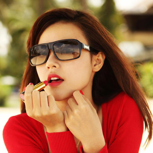 Từ sau khi đính hôn, Midu ngày càng trở nên gợi cảm, quyến rũ