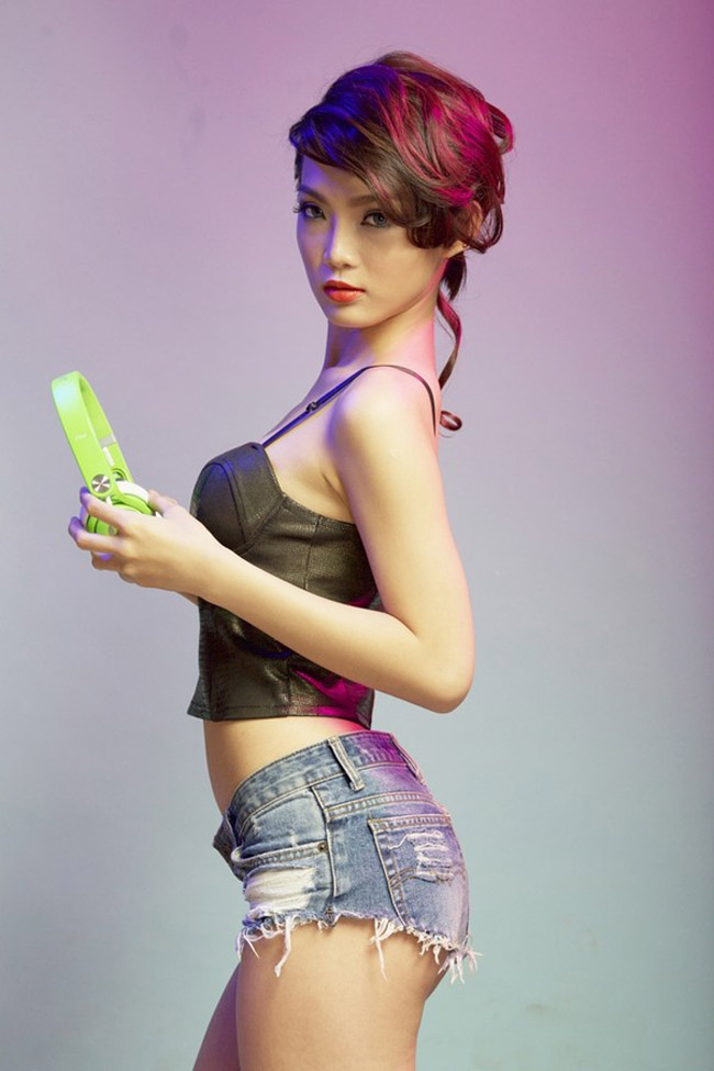 Chỉ có hơn 1 năm theo đuổi nghề DJ, nhưng King Lady có những bước tiến rất nhanh chóng.