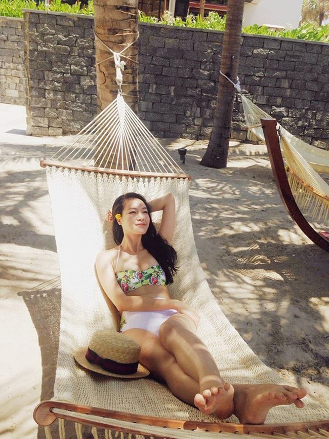 Dù vậy, những bức ảnh bikini mà cô chụp trong kỳ nghỉ, đăng tải trên trang cá nhân cũng đủ khiến người hâm mộ mê mẩn.&nbsp;