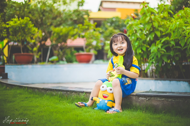 Nhiếp ảnh gia Huy Tưởng cho biết, Susu rất thích nhân vật minion. Susu cũng được mẹ mua cho rất nhiều đồ chơi có hình thù nhân vật hoạt hình ngộ nghĩnh này