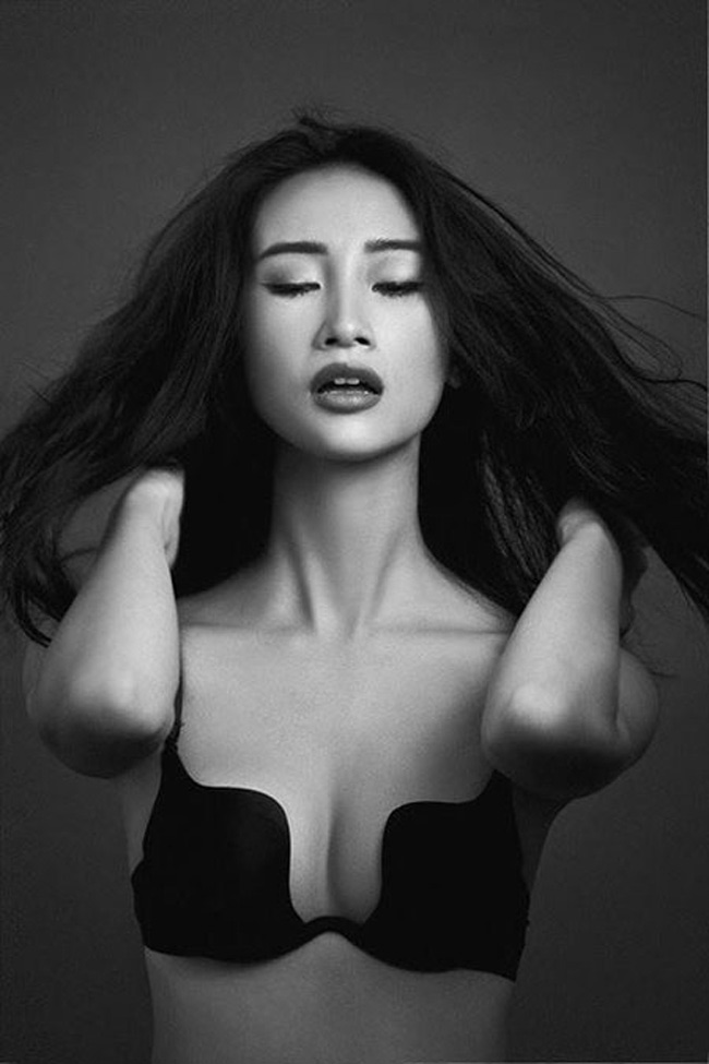 Ngôi vị người mẫu &#34;lột xác&#34; ấn tượng nhất còn có Trang Khiếu. Quán quân Vietnam&#39;s Next Top Model mùa đầu tiên cũng là một trong những điển hình của nàng &#34;vịt hóa thiên nga&#34;.&nbsp;